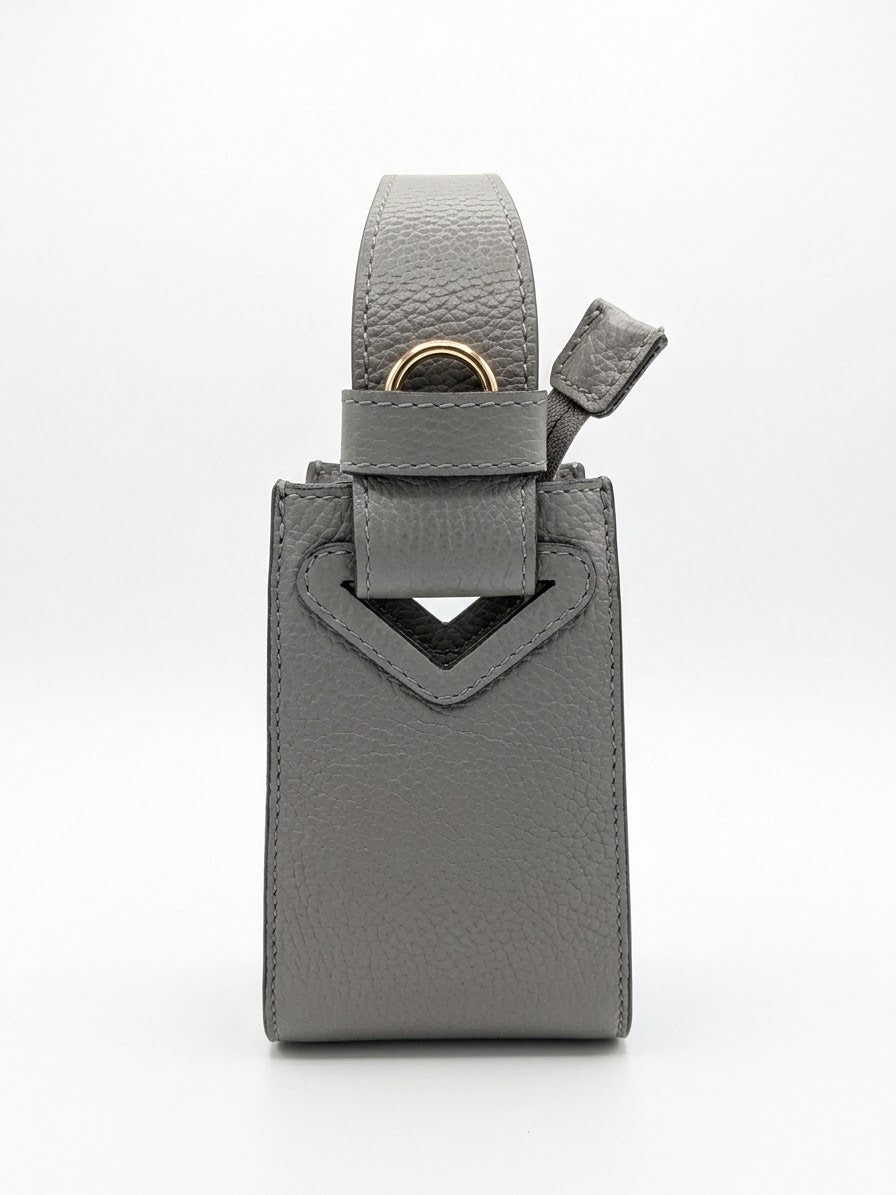 Leila Minimalist Leather Bucket Bag - Champagne Gold Maximus